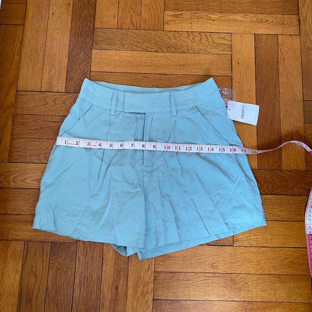 NWT Forever 21 Mint Green Women's Shorts, size S - Picture 2 of 5